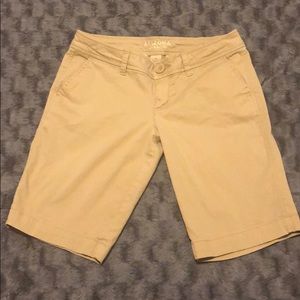 Arizona Jeans Co Bermuda shorts size 9
